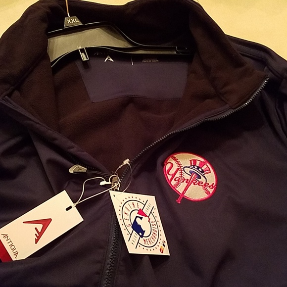 NWT Men's Yankees Golf Jacket - Picture 6 of 7
